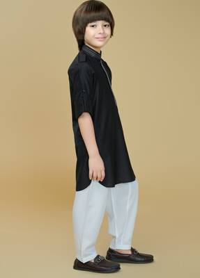 Black cotton blend solid kurta and pant set 4