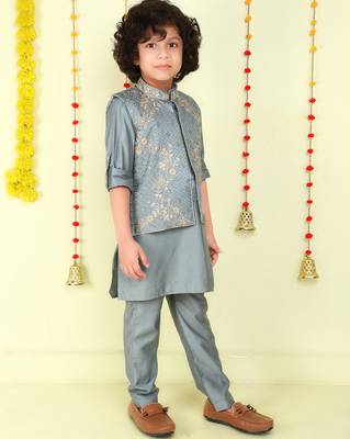 Offwhite jaquard woven kurta jacket set 3
