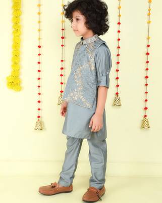 Offwhite jaquard woven kurta jacket set 4