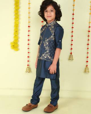 Teal gold zari embriodered cotton silk jacket with kurta set 3