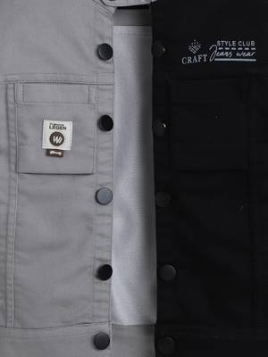 Grey solid cotton denim jacket with printed t-shirt for boys 4