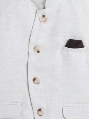 Beige jaquard sleeveless solid waistcoat 4