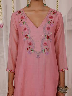 Peach embroidered chanderi Kurta Set 4