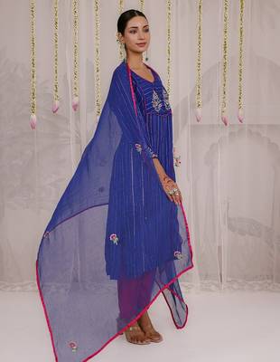 Blue embroidered viscose Kurta Set 3