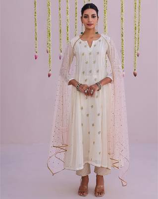 White embroidered chanderi Kurta Set 1