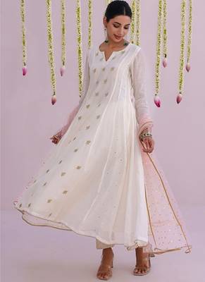 White embroidered chanderi Kurta Set 4