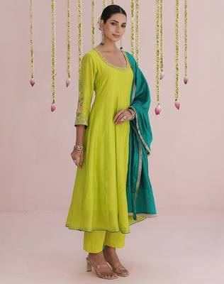 Lime-green plain chanderi Kurta Set 4