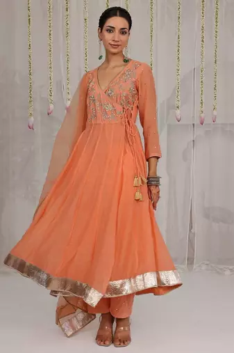 Peach embroidered chanderi Kurta Set