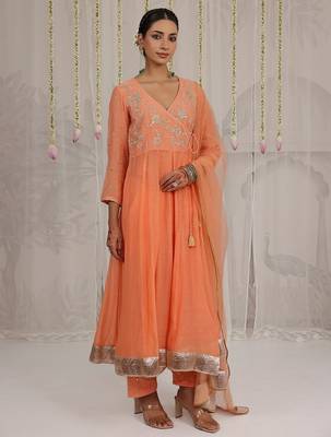 Peach embroidered chanderi Kurta Set 5