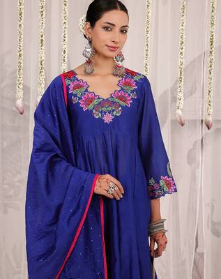 Blue embroidered chanderi Kurta Set 3