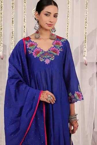 Blue embroidered chanderi Kurta Set