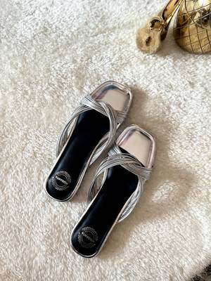Silver solid leather flats 2