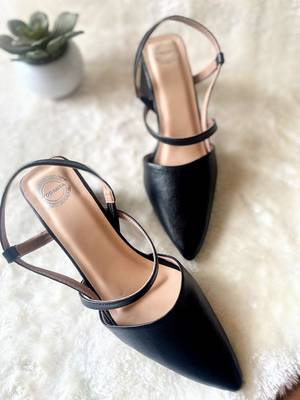 Black solid leather heels 3