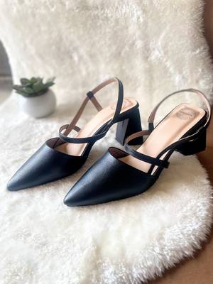 Black solid leather heels 4