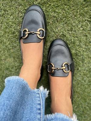 Black solid leather shoes 3