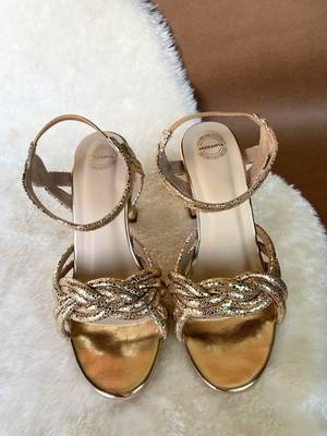 Gold embroidered leather heels 2