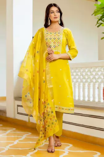 Women Beautiful Embroidery Viscose Shimar with Straight Kurta Pant and Dupatta Set
