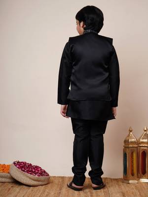 Boys black cotton silk geometric zari embroidered kurta pyjama set with shrug 2