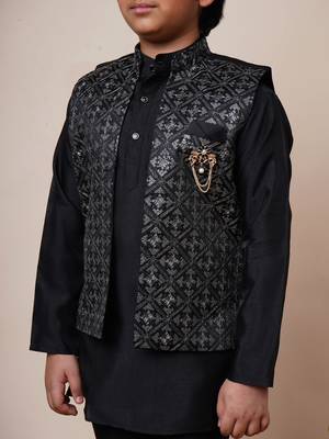 Boys black cotton silk geometric zari embroidered kurta pyjama set with shrug 3