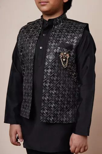 Boys black cotton silk geometric zari embroidered kurta pyjama set with shrug