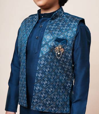 Boys royal blue cotton silk geometric zari embroidered kurta pyjama set with shrug 3