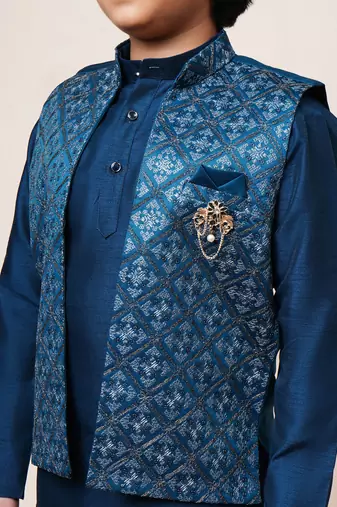 Boys royal blue cotton silk geometric zari embroidered kurta pyjama set with shrug