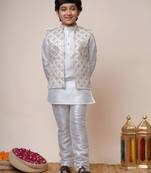 Boys off white cotton silk geometric zari embroidered kurta pyjama set with shrug