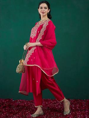 Pink chanderi heavy thread embroidered work kurta pant set 1