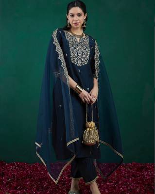 Blue chanderi heavy thread embroidered work kurta pant set 1