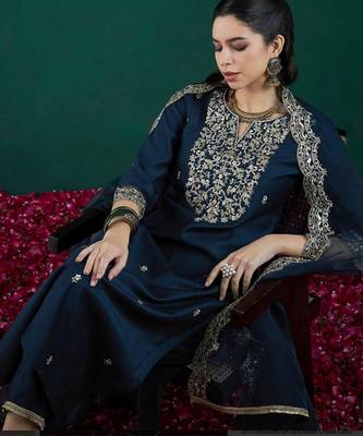 Blue chanderi heavy thread embroidered work kurta pant set 2