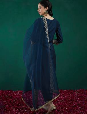 Blue chanderi heavy thread embroidered work kurta pant set 4