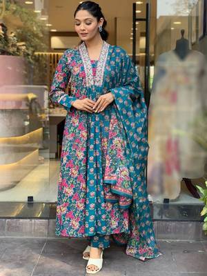 Teal cotton print with thread embroidered on neck kurta pant set 1