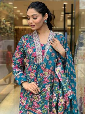 Teal cotton print with thread embroidered on neck kurta pant set 4