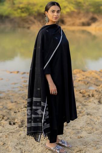 Black chanderi plain kurta pant with printed dupatta kurta pant set