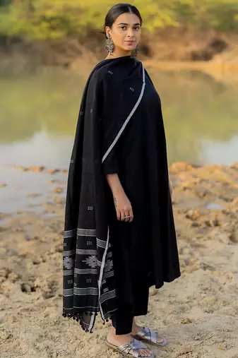 Black chanderi plain kurta pant with printed dupatta kurta pant set