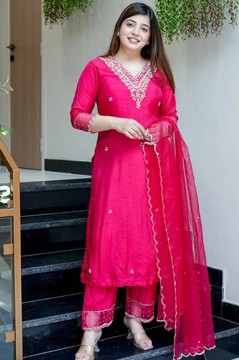 Rani pink viscose chanderi heavy thread embroidered work kurta pant set