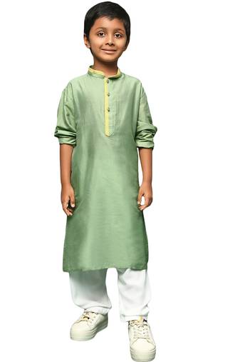 Premium silk blend green kurta set for boys ideal for diwali, navratri and ganesh chaturthi