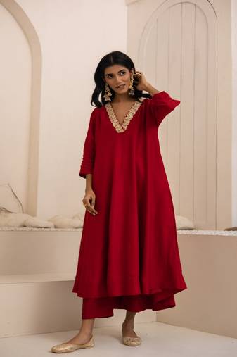 Red plain dola silk anarkali set with neckline embroidery