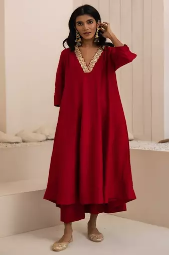 Red plain dola silk anarkali set with neckline embroidery