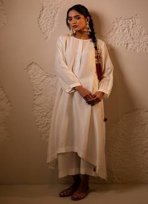 Ivory plain dola silk anarkali set 1