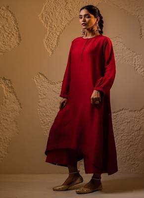 Red plain dola silk anarkali set 1