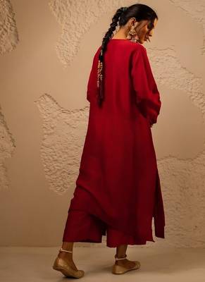 Red plain dola silk anarkali set 3