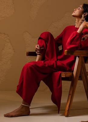 Red plain dola silk anarkali set 4