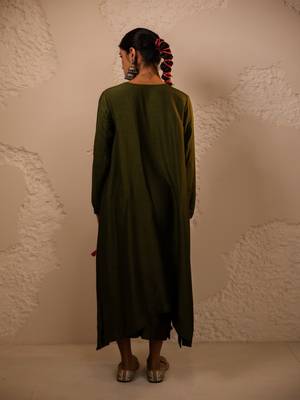 Green plain dola silk anarkali set 2