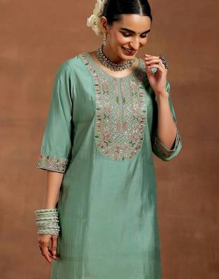 Bottel green chanderi silk embroidered salwar suit 3