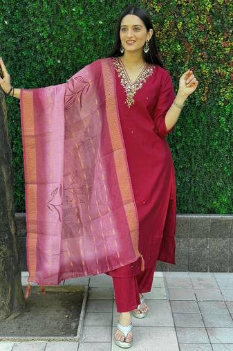 Maroon  roman silk kurta with handwork & heavy chanderi jecard dupatta with latkan – partywear salwar suit