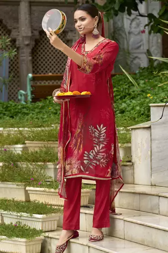 Red pure ho organza floral printed straight kurta with pant & printed dupatta