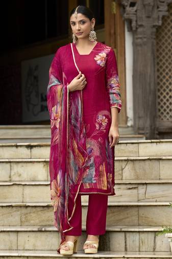 Magenta pure ho organza floral printed straight kurta with pant & printed dupatta