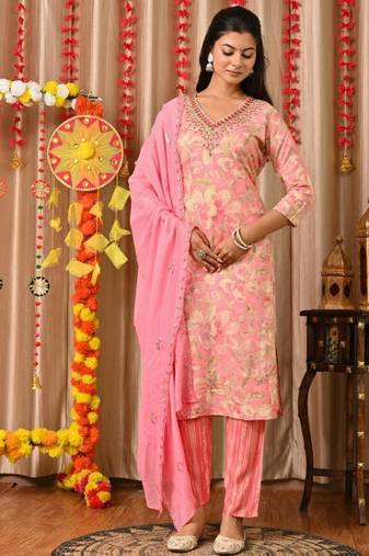 Lightpink women embroidered floral printed aline kurta pant with dupatta set