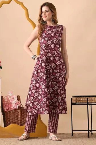 Maroon women floral printed aline kurta with pant set